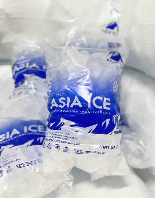 น้ำแข็งหลอดใหญ่บรรจุแพ็ค ถุงสกรีนคำว่า ASIA ICE